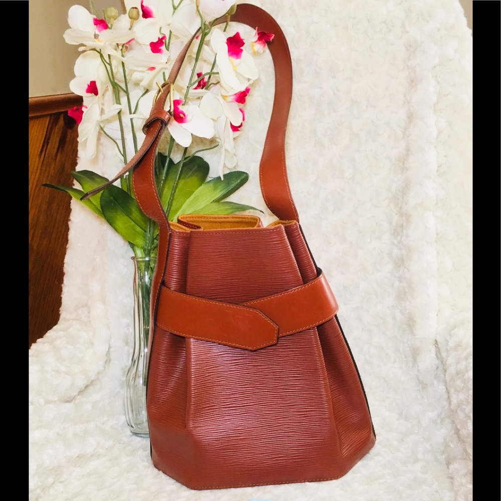 ❌❌❌sold❌❌❌Authentic Louis Vuitton Sac Depaule